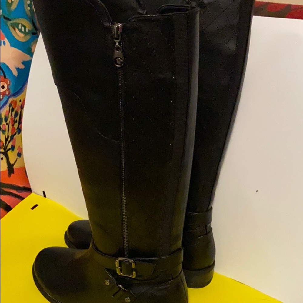 Boots - Picture 2 of 3